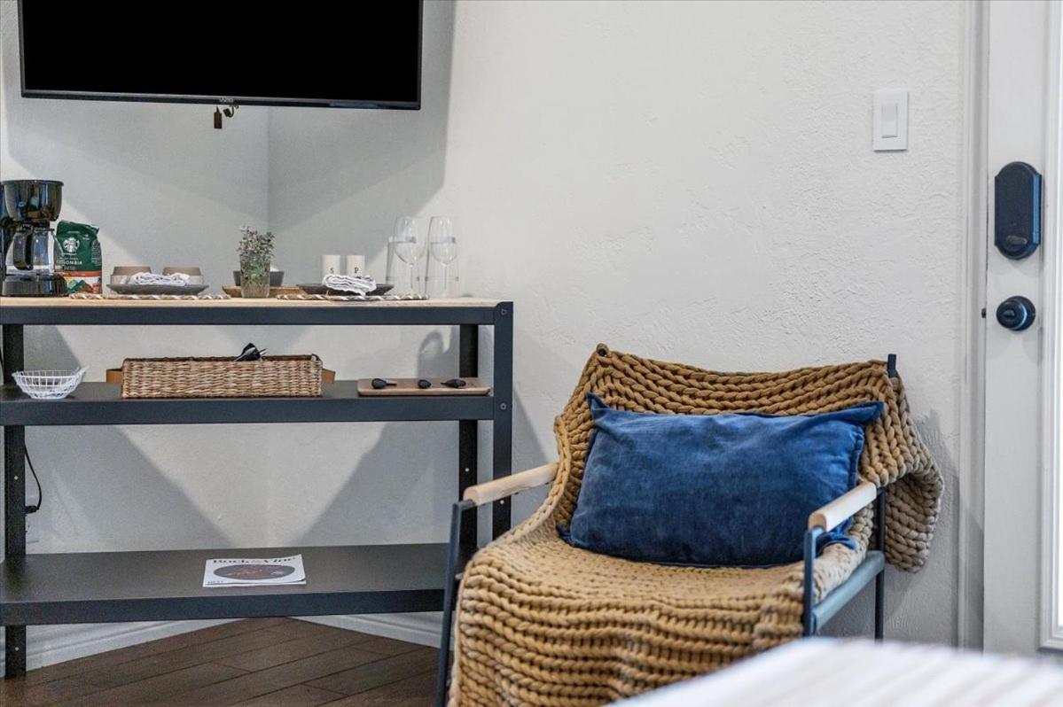 Relaxing Alpaca Ranch Mins From Downtown Wimberley Villa Exterior photo